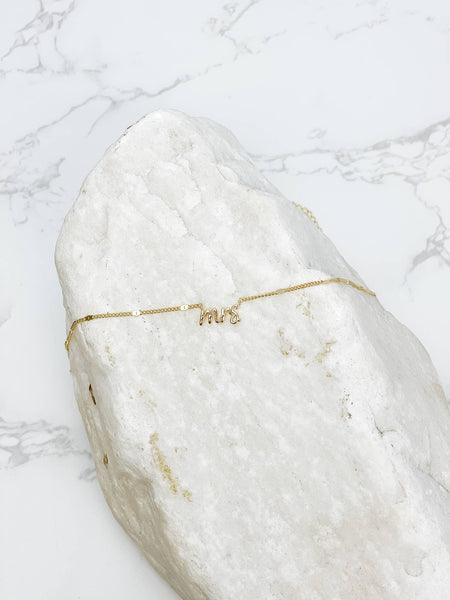 'Mrs' Pendant Necklaces: Silver