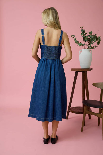 LACE UP SLEEVELESS DENIM MIDI DRESS